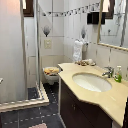 Villa Casa Maria Tsampika-spacious With 2 Bathrooms & Free Parking *
