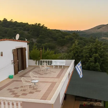 Casa Maria Tsampika-spacious With 2 Bathrooms & Free Parking