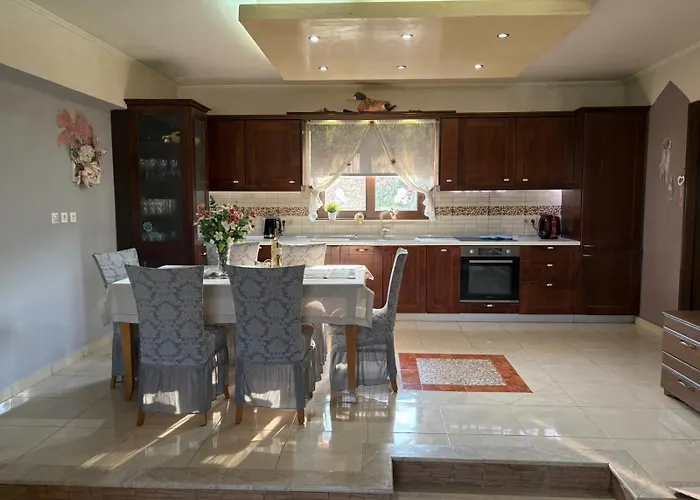 Villa Casa Maria Tsampika-spacious With 2 Bathrooms & Free Parking