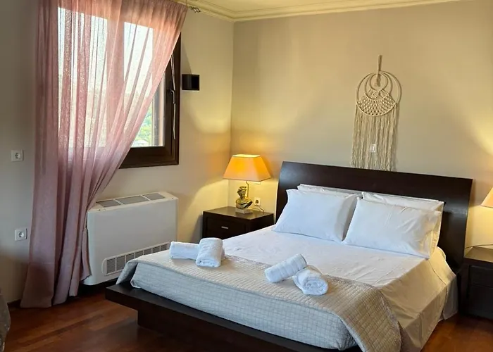 Villa Casa Maria Tsampika-spacious With 2 Bathrooms & Free Parking