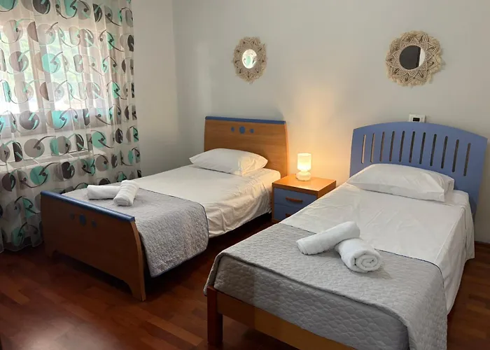 Casa Maria Tsampika-spacious With 2 Bathrooms & Free Parking *