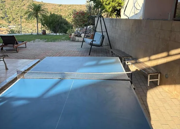 Casa Maria Tsampika-spacious With 2 Bathrooms & Free Parking فيلة